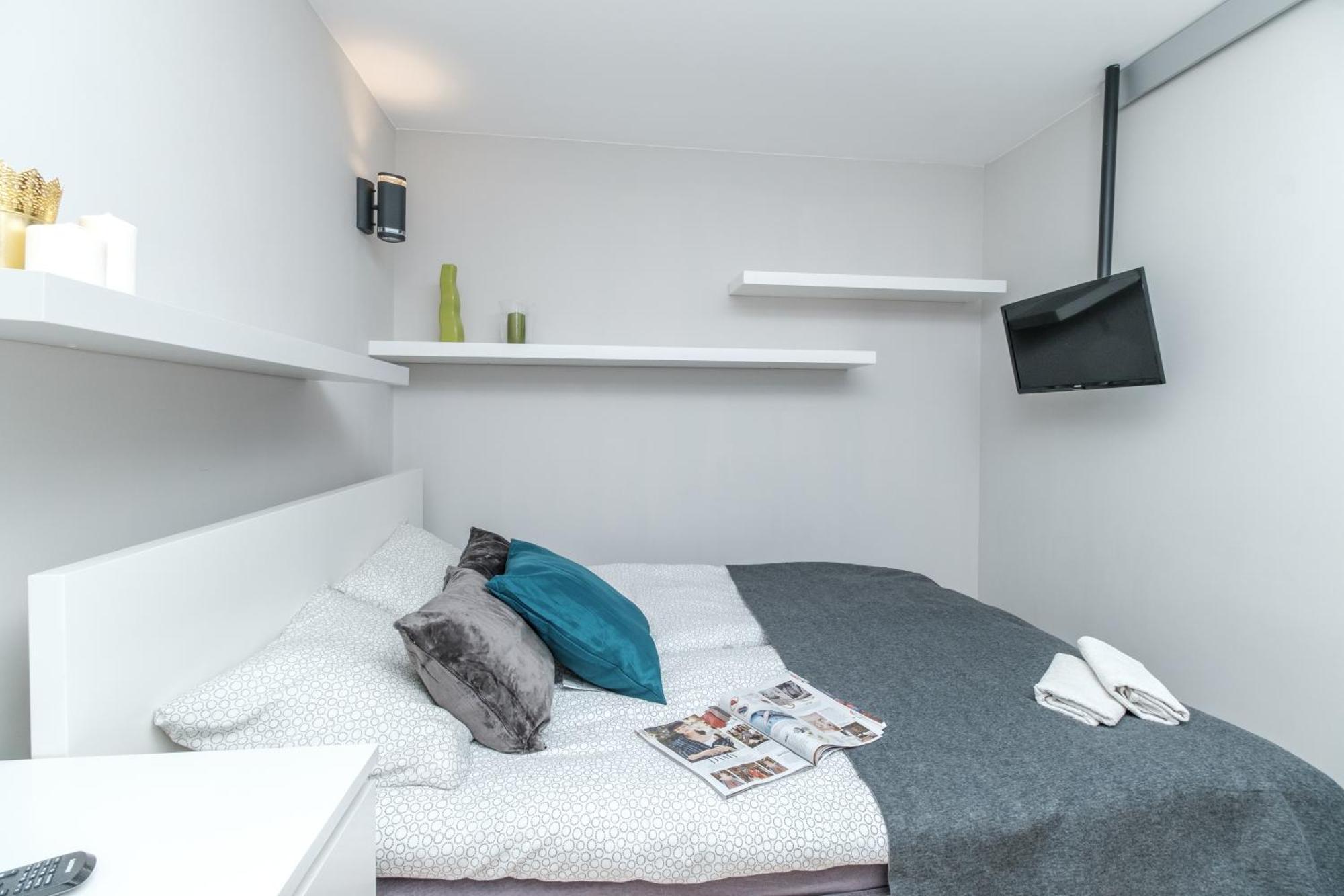 Warsaw Inside Solec III Apartment Exterior photo